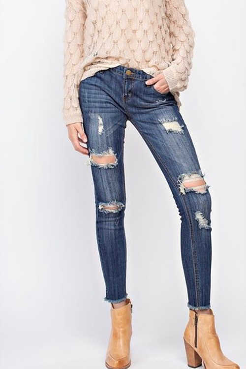 9912 DISTRESSED AND RIPPED JEANS